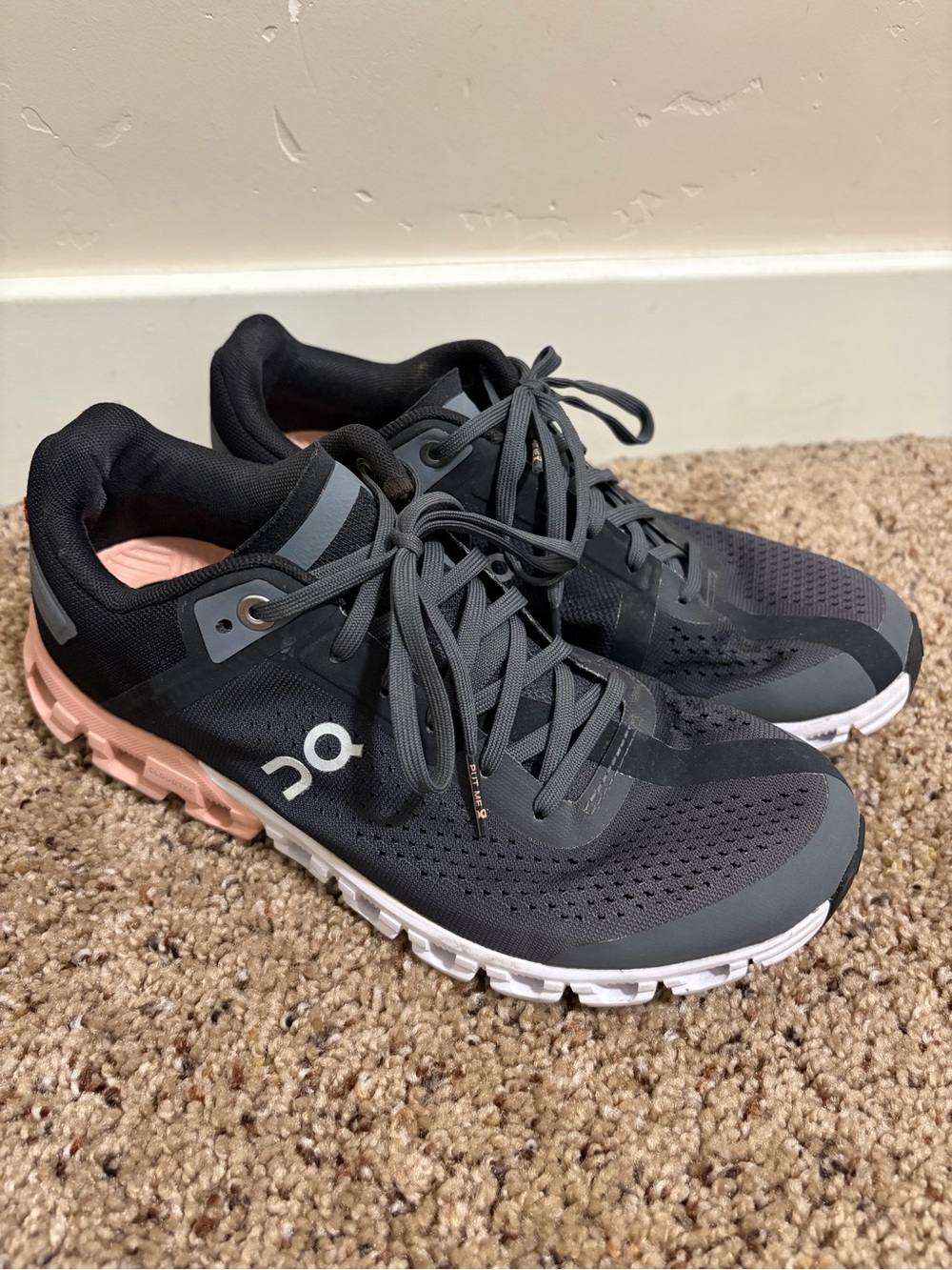 ON Running Women Cloudflow 35.99234 Rock Rose, Black Pink Size 6 US